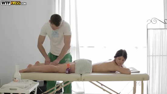Порно массаж. ❤️ Смотреть XXX видео,как клиент трахнул массажистку