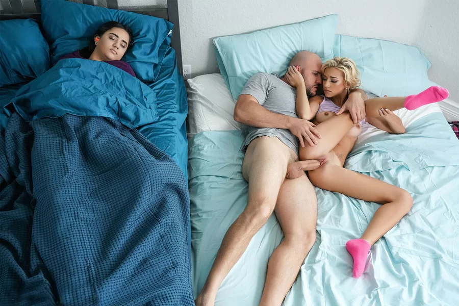 Трах соседки пока жена спит рядом (80 фото) - скачать картинки и порно фото afisha-piknik.ru